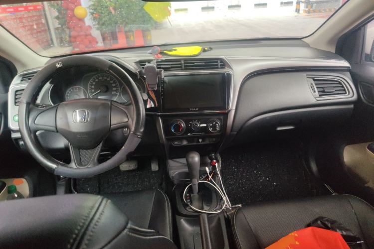 Used Honda City 2019 1.5L CVT Comfort Version Center Console