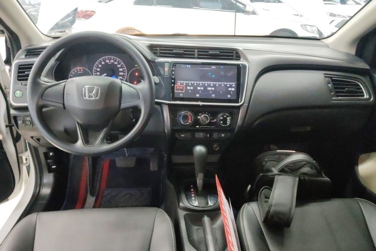 Used Honda City 2019 1.5L CVT Comfort Version Center Console