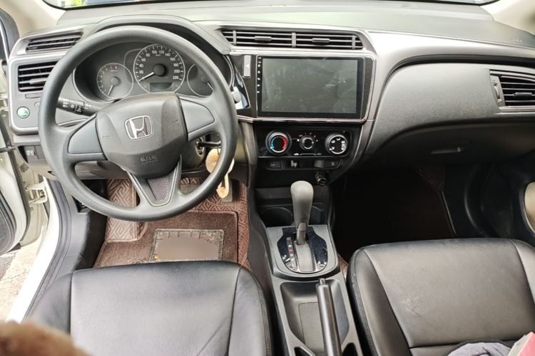 Used Honda City 2019 1.5L CVT Comfort Version Center Console