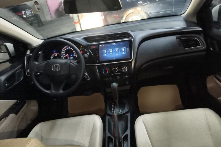 Used Honda City 2019 1.5L CVT Comfort Version Center Console