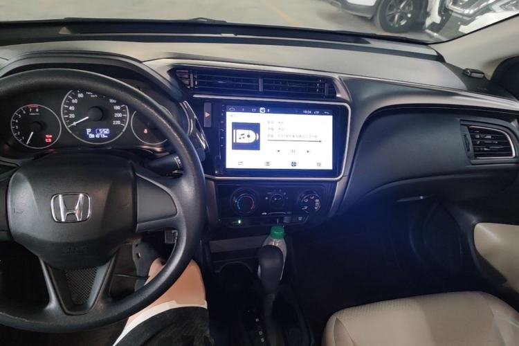 Used Honda City 2019 1.5L CVT Comfort Version Center Console
