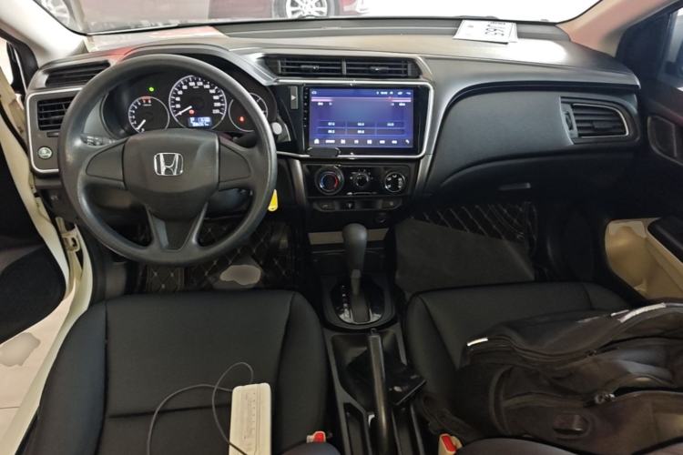 Used Honda City 2019 1.5L CVT Comfort Version Center Console