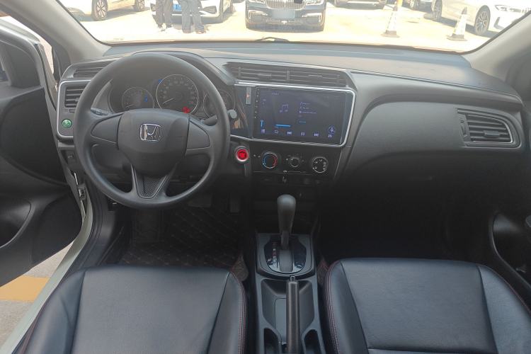 Used Honda City 2019 1.5L CVT Dynamic Edition Center Console