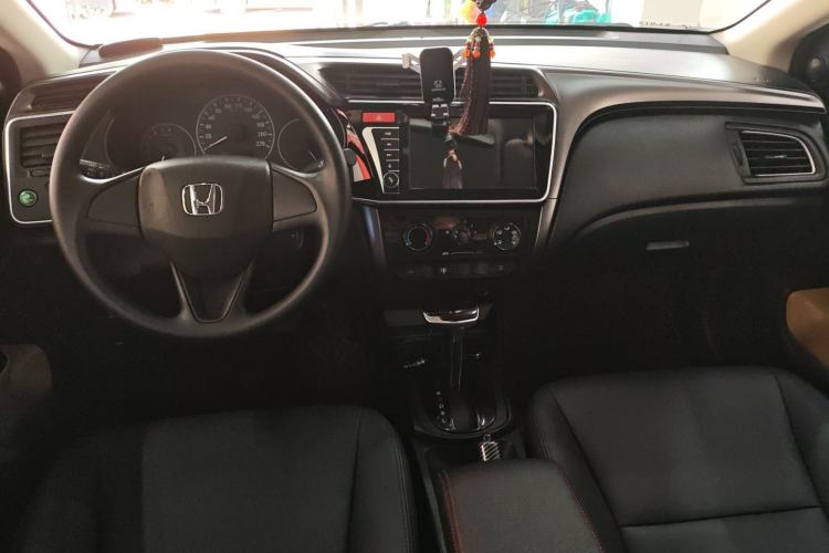 Used Honda City 2019 1.5L CVT Comfort Version Center Console