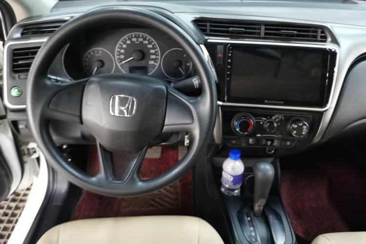 Used Honda City 2019 1.5L CVT Comfort Version Center Console