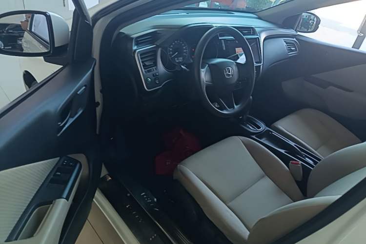Used Honda City 2019 1.5L CVT Comfort Version Driver Seat