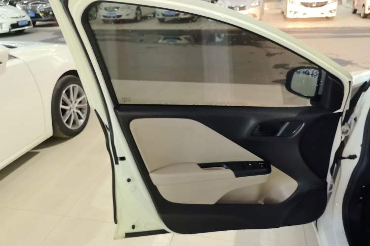 Used Honda City 2019 1.5L CVT Comfort Version Interior 4