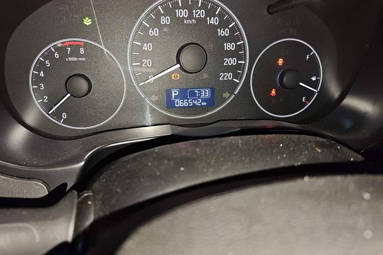 Used Honda City 2019 1.5L CVT Comfort Version Odometer Close Up