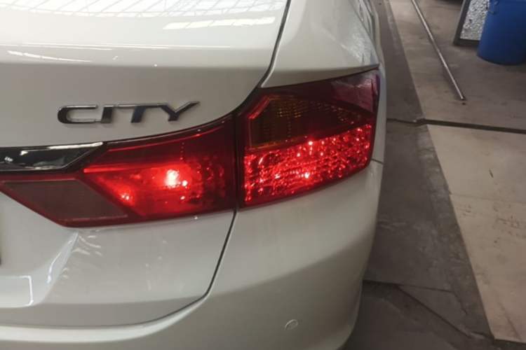 Used Honda City 2019 1.5L CVT Comfort Version Right Rear Taillight