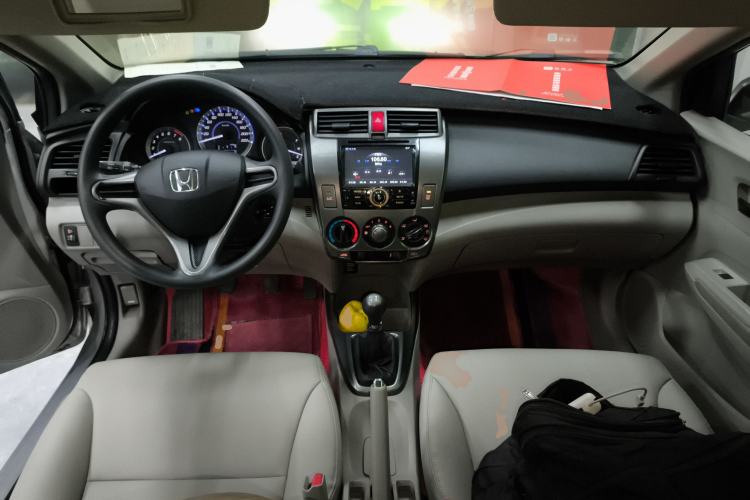 Used Honda City Classic 2012 1.5L manual Comfort version Center Console