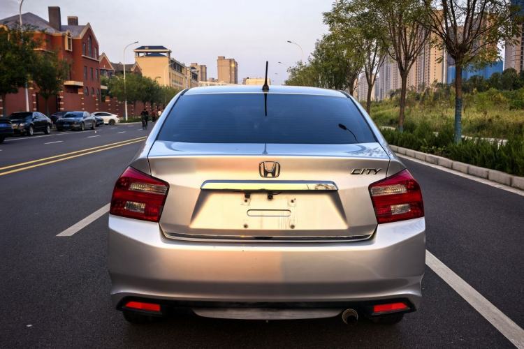 Used Honda City Classic 2012 1.5L manual Comfort version Exterior 4