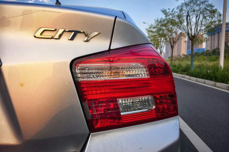 Used Honda City Classic 2012 1.5L manual Comfort version Exterior 6