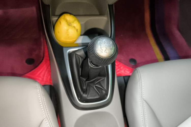 Used Honda City Classic 2012 1.5L manual Comfort version Gear Lever