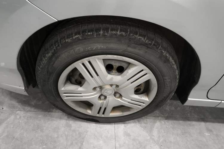 Used Honda City Classic 2012 1.5L manual Comfort version Left Front Wheel Hub