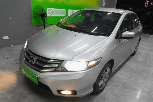 Used Honda City Classic 2012 1.5L manual Comfort version
