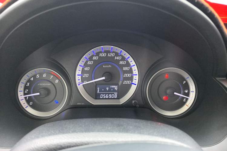 Used Honda City Classic 2012 1.5L manual Comfort version Odometer Close Up