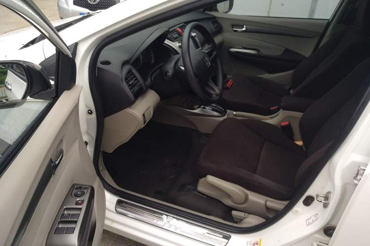 Used Honda City Classic 2012 1.5L Automatic Elite Edition Driver Seat