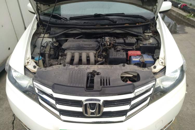 Used Honda City Classic 2012 1.5L Automatic Elite Edition Engine Bay