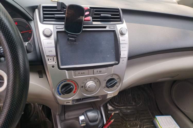 Used Honda City Classic 2008 1.5L Automatic Elite Edition Audio And AC Panel