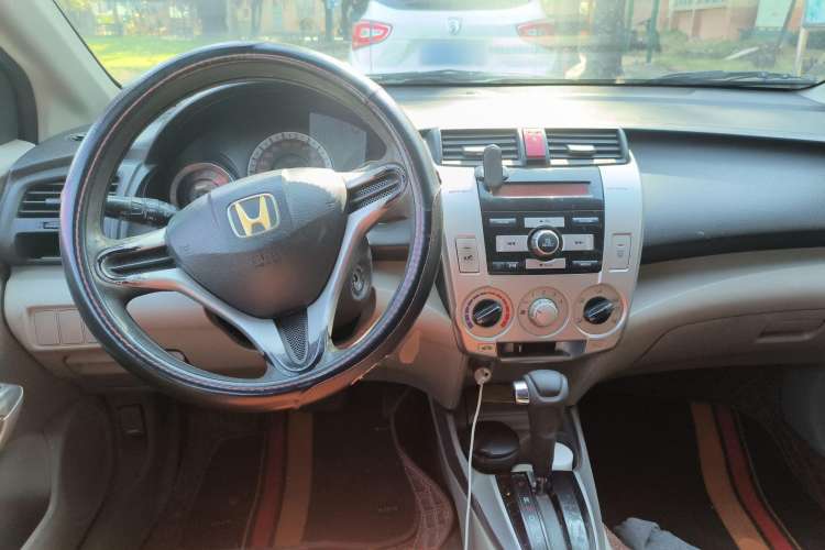 Used Honda City Classic 2008 1.5L Automatic Elite Edition Center Console