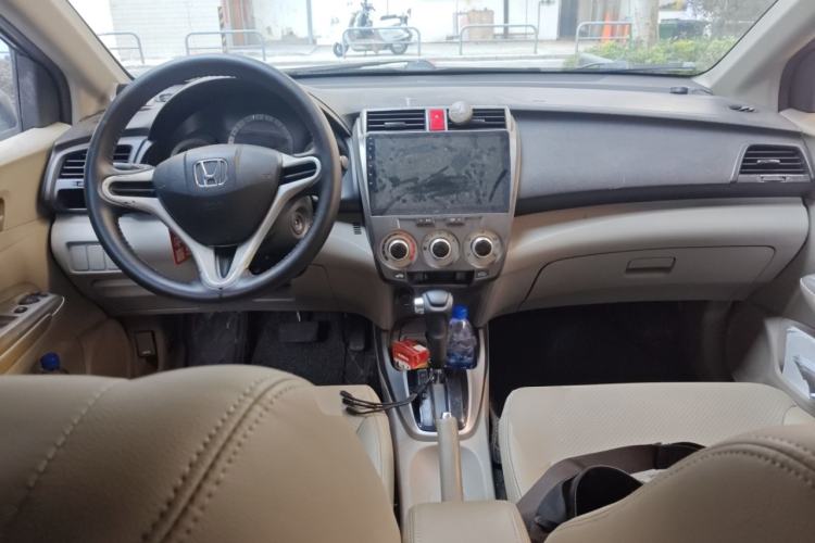 Used Honda City Classic 2008 1.5L Automatic Elite Edition Center Console