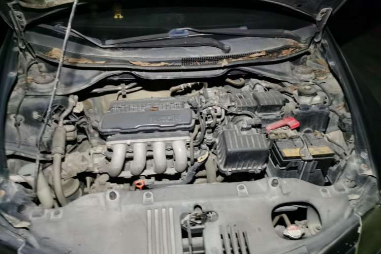 Used Honda City Classic 2008 1.5L manual Elite Edition Engine Bay