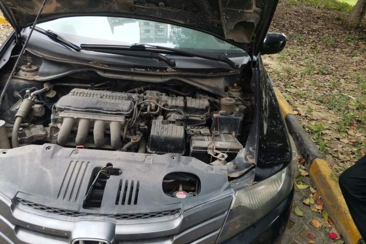 Used Honda City Classic 2008 1.5L manual Elite Edition Engine Bay Left