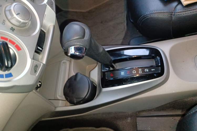 Used Honda City Classic 2008 1.5L Automatic Elite Edition Gear Lever