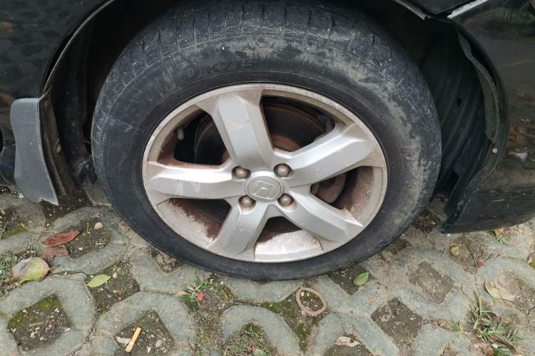 Used Honda City Classic 2008 1.5L manual Elite Edition Right Front Wheel Hub