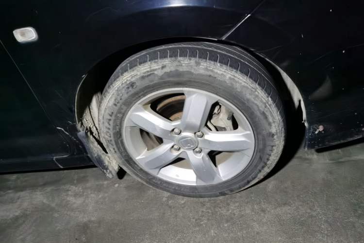 Used Honda City Classic 2008 1.5L manual Elite Edition Right Front Wheel Hub