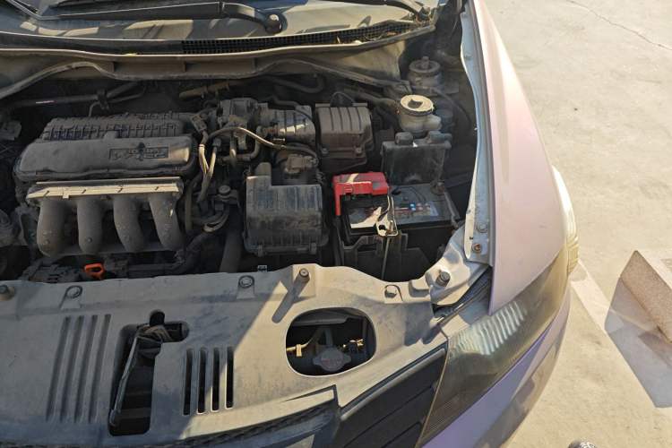 Used Honda City Classic 2008 1.5L manual comfort version Engine Bay Left