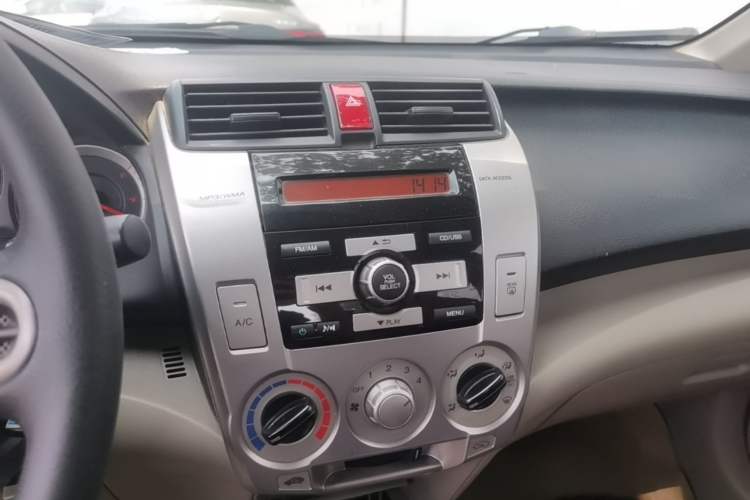 Used Honda City Classic 2008 1.5L manual comfort version Audio And AC Panel