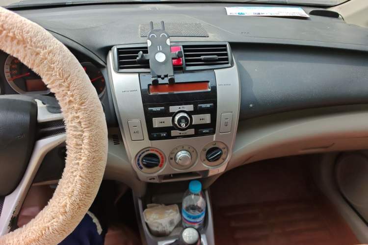 Used Honda City Classic 2008 1.5L manual Elite Edition Audio And AC Panel