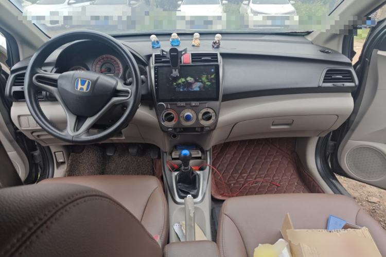 Used Honda City Classic 2008 1.5L manual Elite Edition Center Console