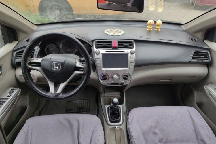 Used Honda City Classic 2008 1.5L manual Elite Edition Center Console