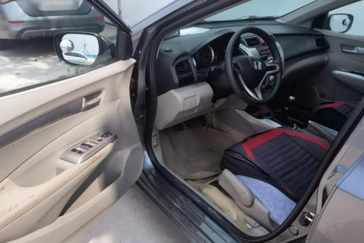 Used Honda City Classic 2008 1.5L manual comfort version Driver Seat