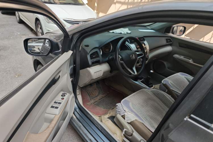 Used Honda City Classic 2008 1.5L manual comfort version Driver Seat