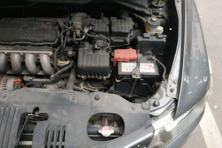 Used Honda City Classic 2008 1.5L Automatic Elite Edition Engine Bay Left
