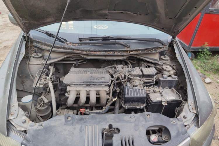 Used Honda City Classic 2008 1.5L manual Elite Edition Engine Bay