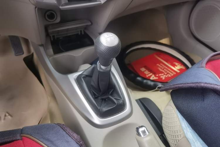 Used Honda City Classic 2008 1.5L manual comfort version Gear Lever