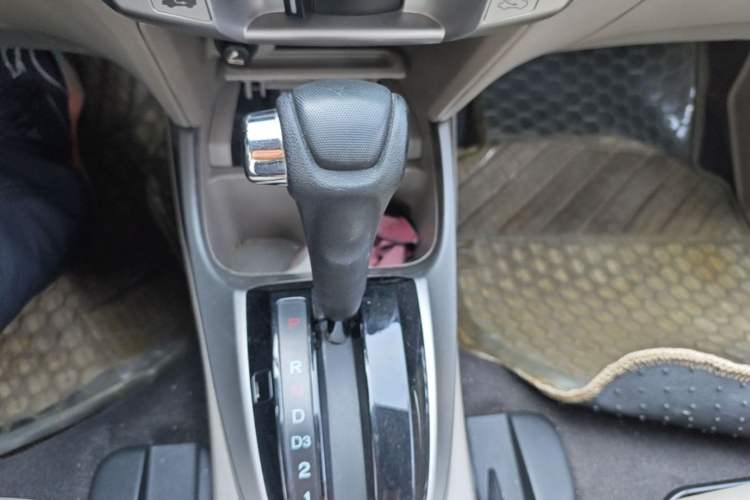 Used Honda City Classic 2008 1.5L Automatic Elite Edition Gear Lever