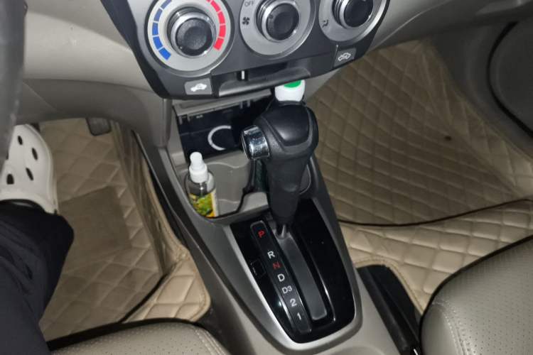 Used Honda City Classic 2008 1.5L Automatic Elite Edition Gear Lever