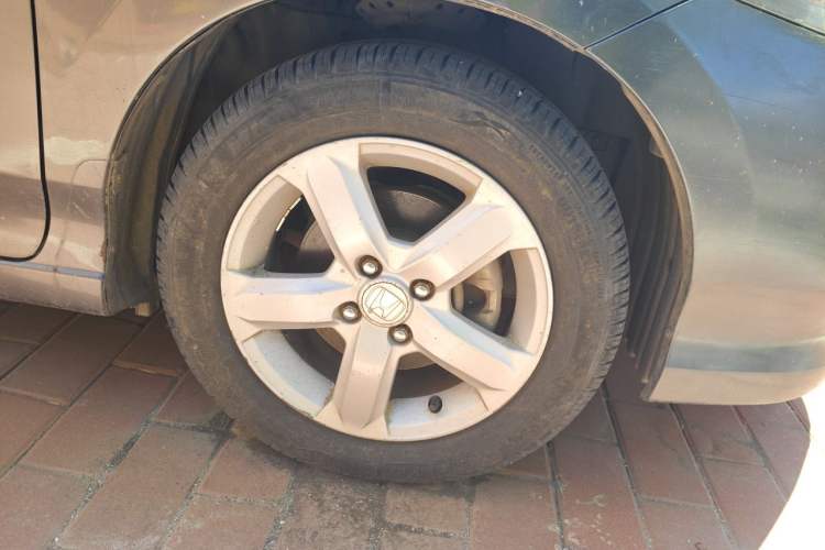 Used Honda City Classic 2008 1.5L manual Elite Edition Right Front Wheel Hub