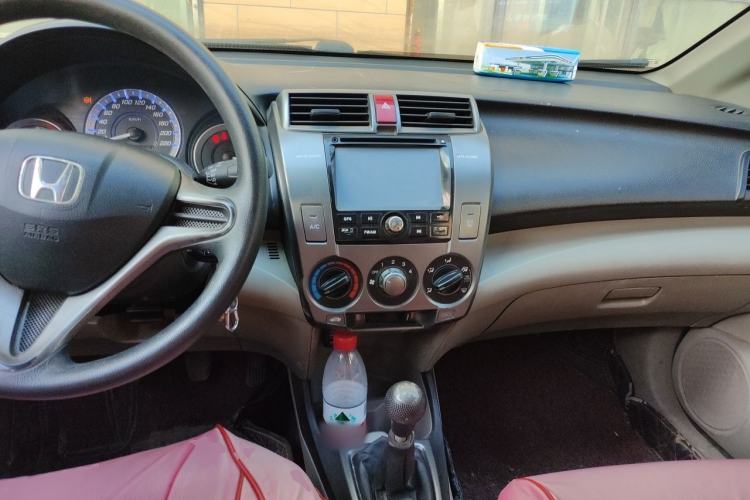 Used Honda City Classic 2008 1.5L manual comfort version Center Console