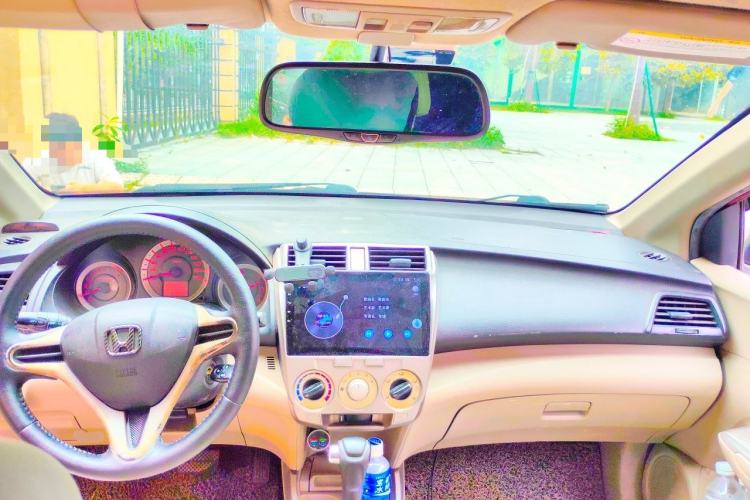 Used Honda City Classic 2008 1.5L Automatic Elite Edition Center Console