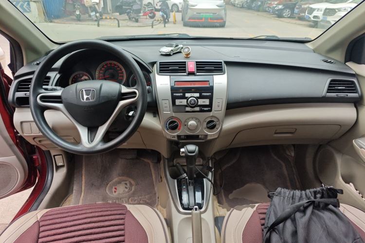 Used Honda City Classic 2008 1.5L Automatic Elite Edition Center Console