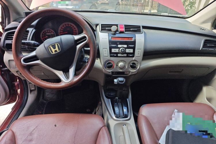 Used Honda City Classic 2008 1.5L Automatic Elite Edition Center Console