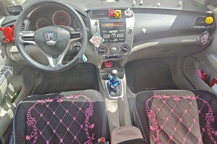 Used Honda City Classic 2008 1.5L manual Elite Edition Center Console