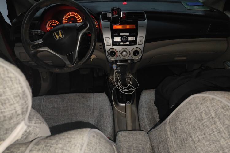 Used Honda City Classic 2008 1.5L Automatic Elite Edition Center Console