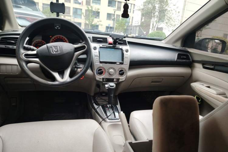Used Honda City Classic 2008 1.8L automatic comfort version Center Console